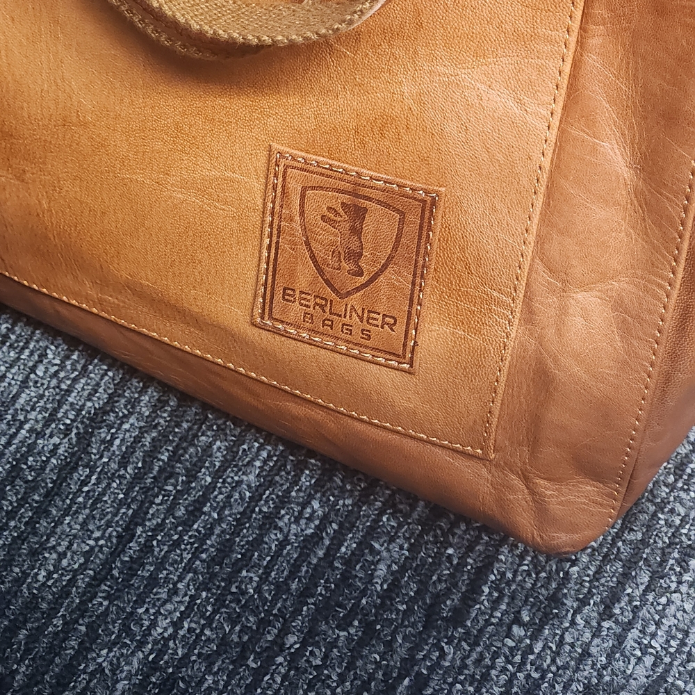Berliner Brown Leather Tote Bag - Picture 2 of 3